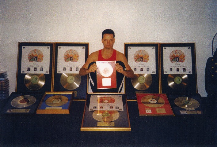 Basje and his gold-discs